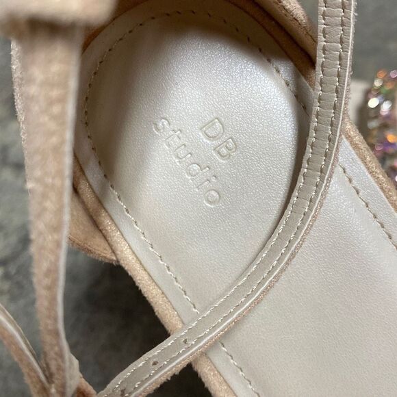 David's Bridal Halston Faux-Suede Gem Strap Flat Sandals Size 10 NEW - Picture 7 of 8